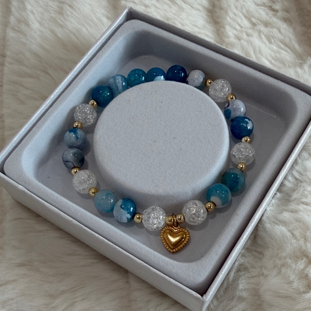 Elegant Blue and Gold Heart Charm Bracelet
